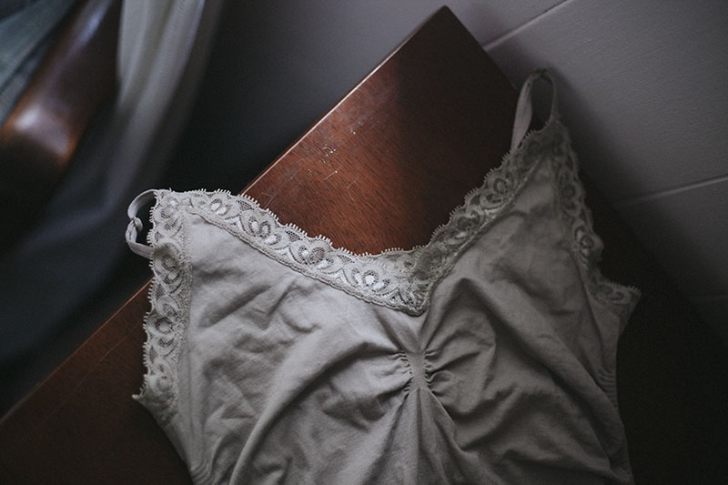 clothes-shopping-habits-minimalist-wardrobe
